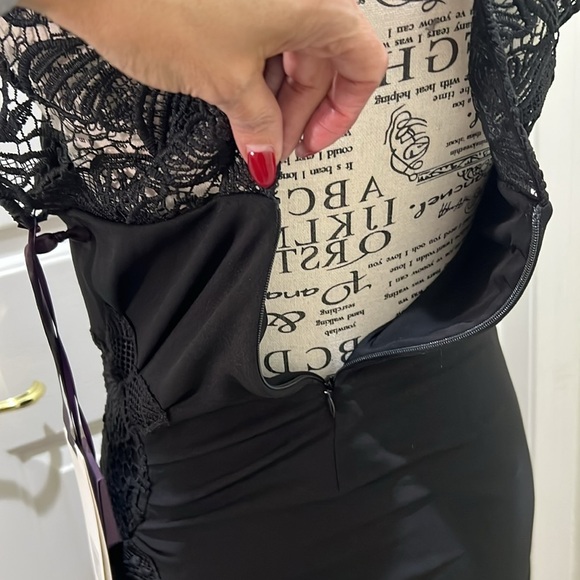 HALE BOB Black Lace Trim Short Sleeved
Bodycon Dress (S) NWT - Picture 15 of 17